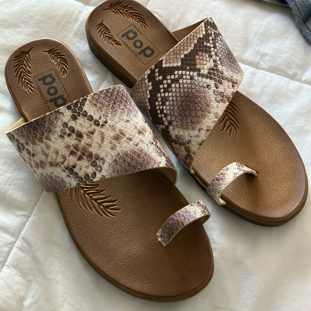 3/$18 NWT POP comfort fit slides sandals snakeskin animal print classic